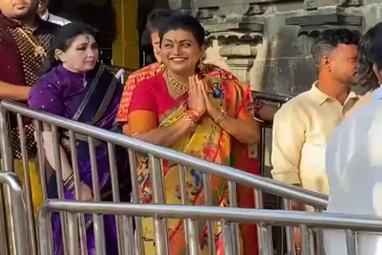 Roja Selvamani offers prayers at Tirumala temple in traditional saree look