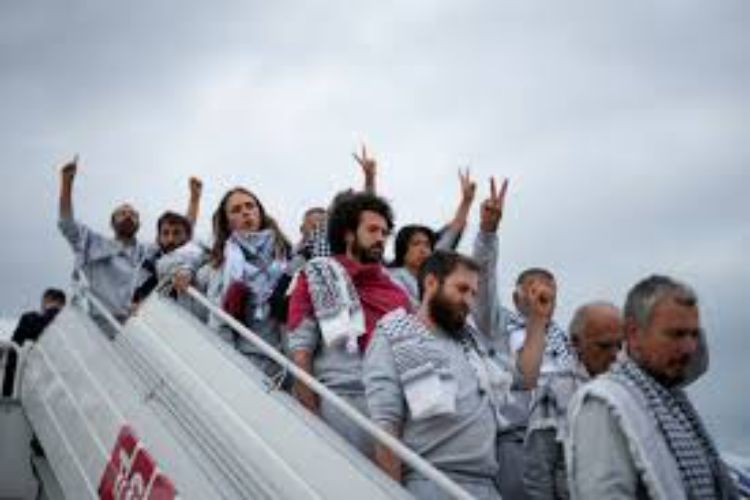 Israeli government releases and deports hundreds of 'flotilla' activists