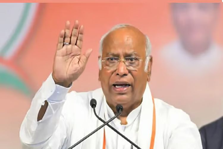 The country has understood the leadership crisis in the Modi government: Kharge
