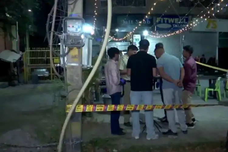 Delhi police apprehends one of the accused in Amar colony shooting incident