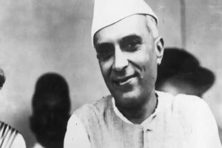 May 27: The country's first Prime Minister Jawaharlal Nehru passed away.