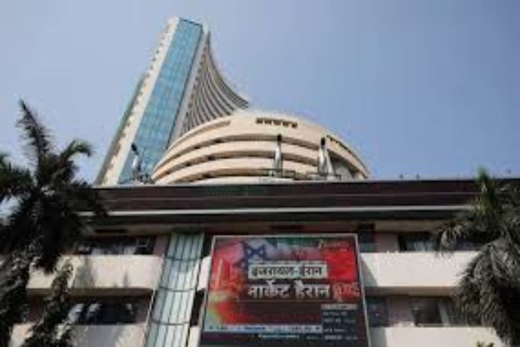 Markets fall for second day on selling in energy, banking stocks; Sensex drops 142 points