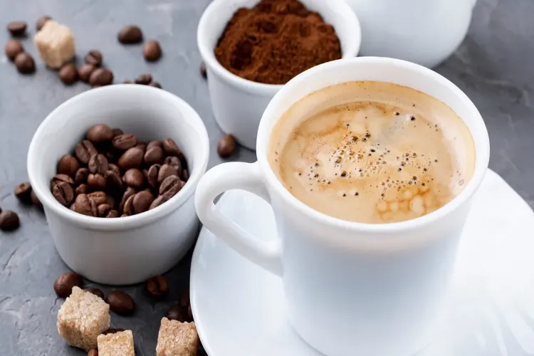 Hot Coffee or Cold Coffee in Summer? Find Out Which Is the Better Option.