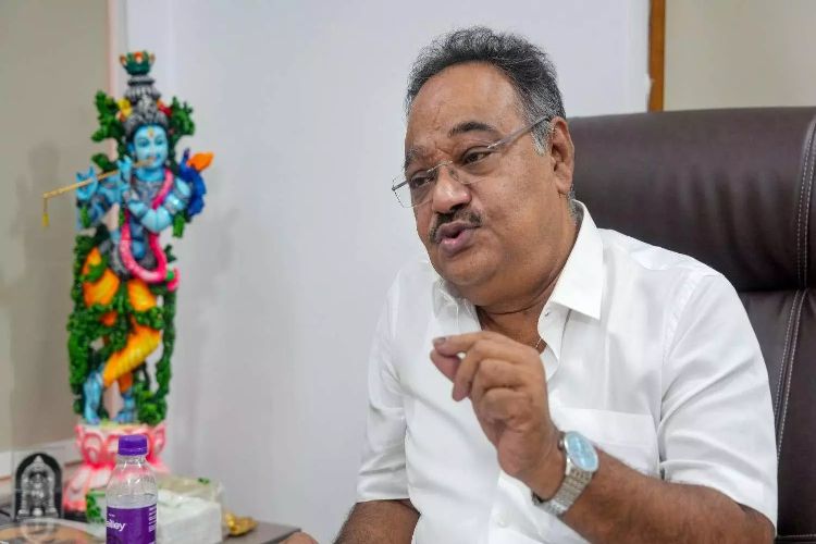 Samik Bhattacharya wants Tata's return to Singur