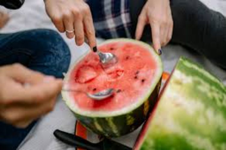 Watermelon eaters have better diets: Study