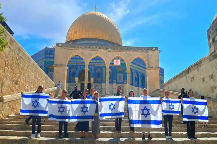 UAE condemns settlers' entry into Al-Aqsa Mosque, raising of Israeli flag