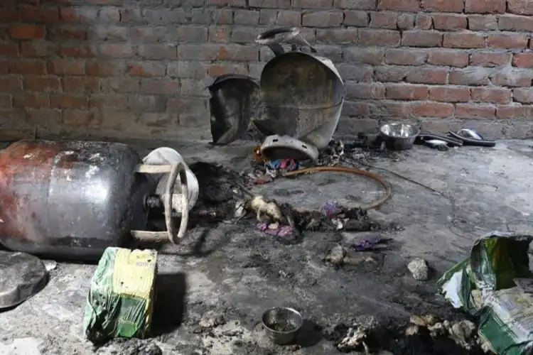 Six injured in Delhi House collapse following Cylinder blast