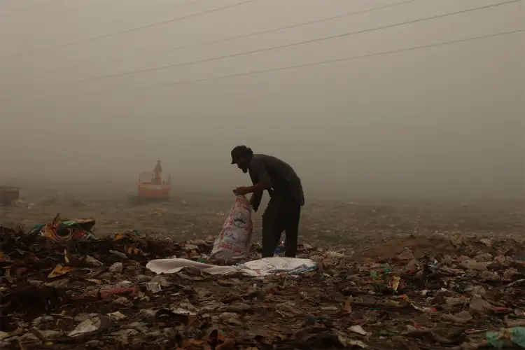 Pakistan: Sanitation lapses leave Karachi reeling under persistent foul odour after Eid