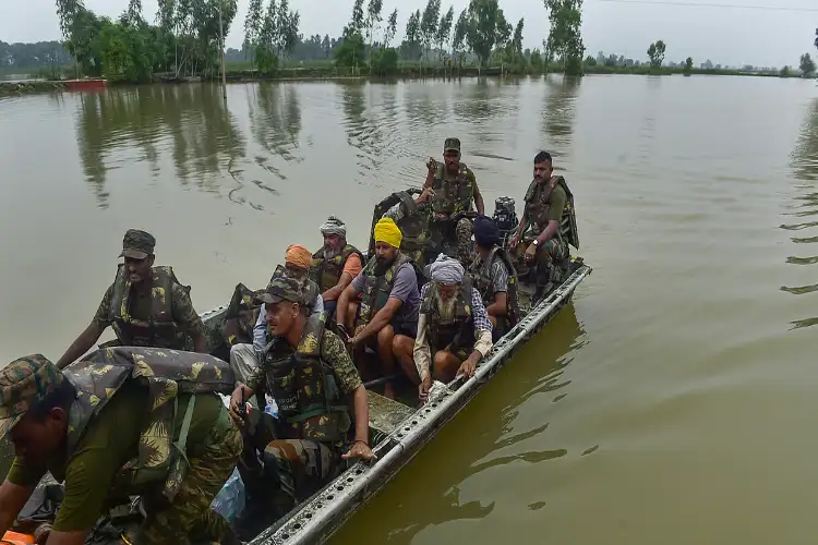 J-K: Indian Army organises humanitarian assistance, disaster relief exercise in Rajouri amid floods