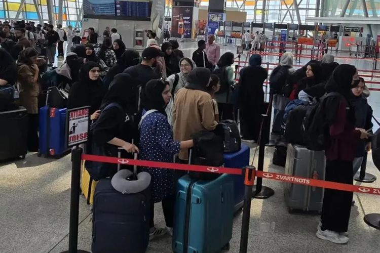 India issues fresh travel warning for Iran, urging citizens to leave country