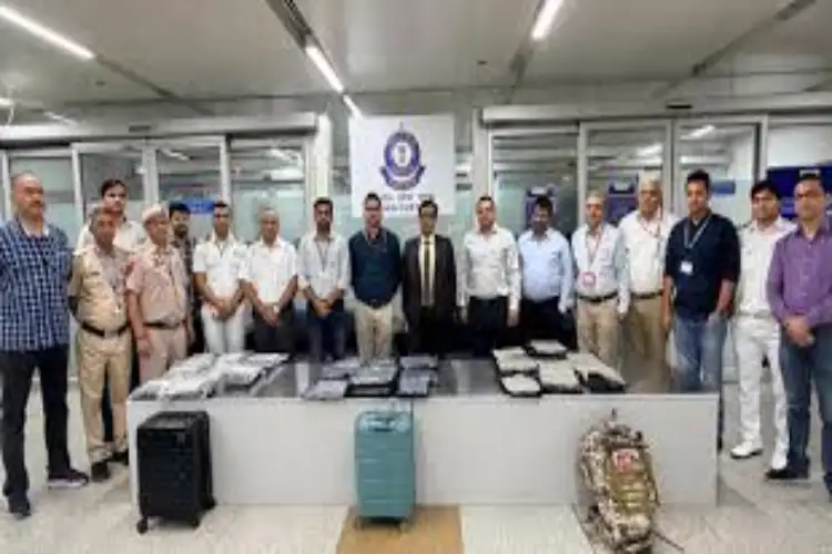 Customs at Delhi airport intercepts Bangkok passenger with narcotics valued at ₹1.42 Crore