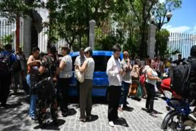 Earthquakes rattle Cuba, Iran within hours of one another