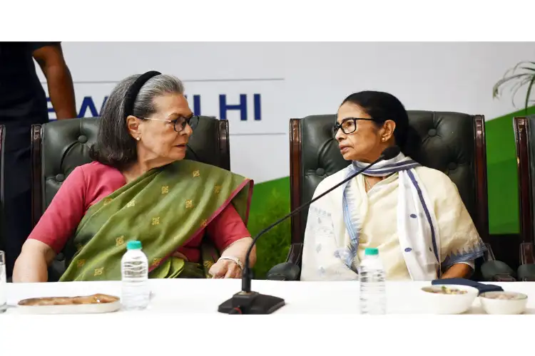 Mamata Banerjee to meet Sonia Gandhi in Delhi today: Sources