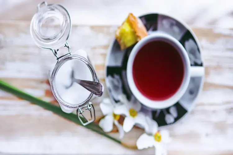 Does consuming too much sugar delay wound healing?