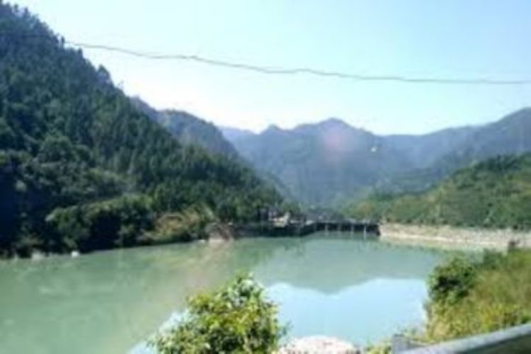 Himachal: Authorities alert people regarding increased water flow from Pandoh Dam