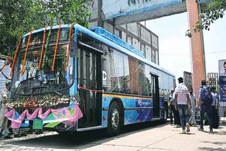 Special buses to visit temples in Delhi planned under new spiritual tourism circuit