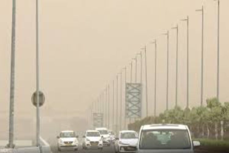 Dust storm in Delhi, winds gusting up to 92 kmph, red alert issued