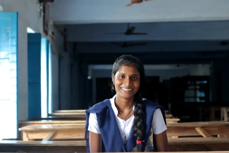 With the help of Child Helpline, a 17-year-old student stopped her child marriage.