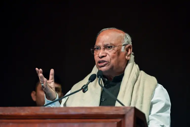 Mallikarjun Kharge pays tribute to Chittaranjan Das, recalls his contributions to freedom movement