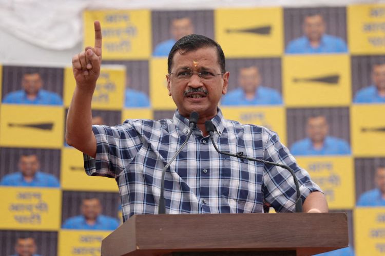 Kejriwal slams BJP over defections in TMC, calls CJP a 