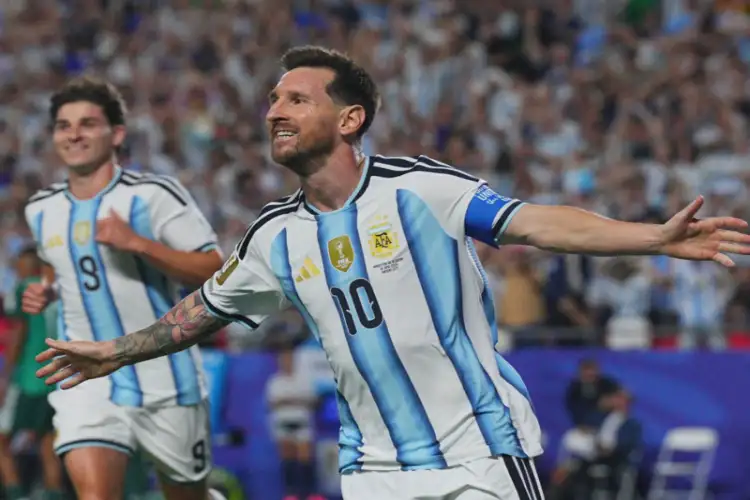 Lionel Messi ties Miroslav Klose for most goals in World Cup history with hat-trick against Algeria