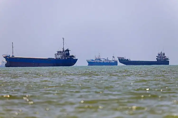 America lifted the blockade on Iranian ports.