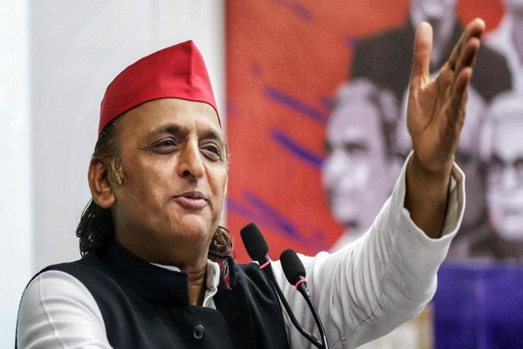 The war of words between SP and Subhaspa intensified in Uttar Pradesh over claims of a split.