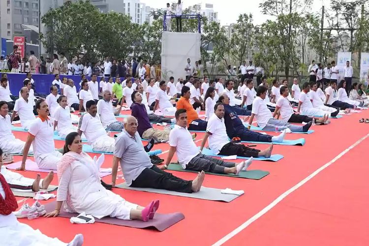 Participation in Yoga Day not mandatory: Bengal government