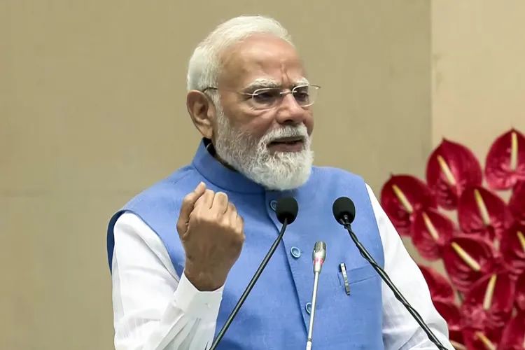 Modi greets the people of West Bengal on 'Paschim Banga Diwas'