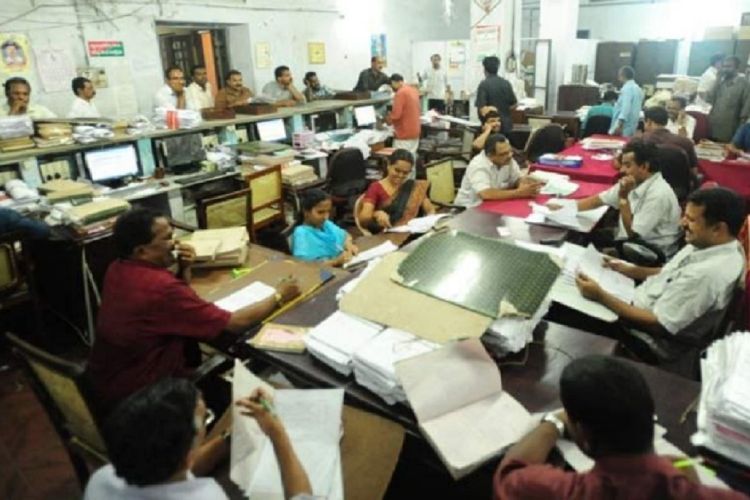 CSS officers demand the Prime Minister's Office to expedite the cadre review.