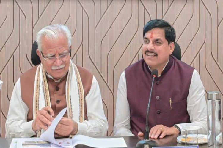 Manohar Lal laid the foundation stone of the Indore-Ujjain corridor costing Rs 2,935 crore.