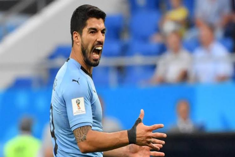 Suarez is watching Uruguay's disappointing performance as a spectator