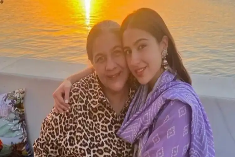 Sara Ali Khan enjoys theatre night with mother Amrita Singh, grandmother Sharmila Tagore