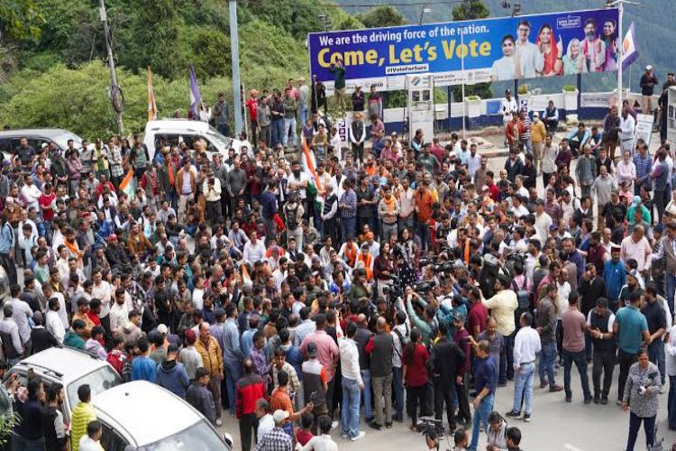 SHO suspended in Shimla, action taken against protest