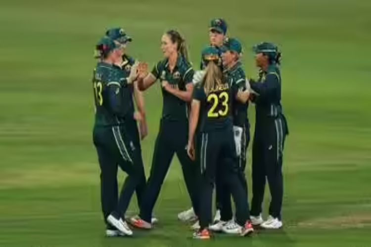 Australia continue their winning streak by defeating Pakistan by 113 runs