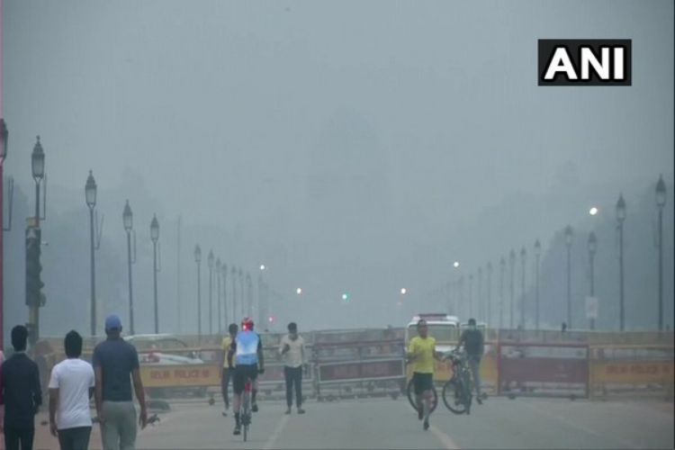 Light rain likely in Delhi, air quality in 'moderate' category