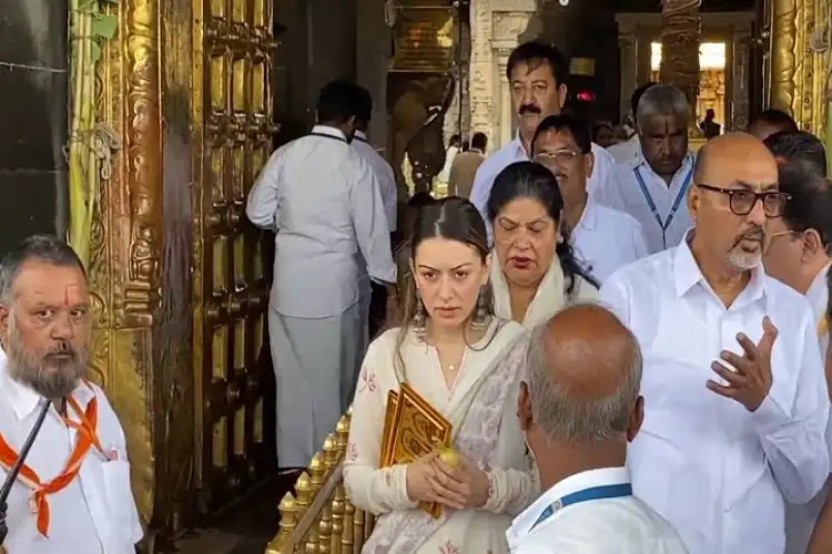 Hansika Motwanni seeks blessings at Tirumala temple, shares morning glimpse