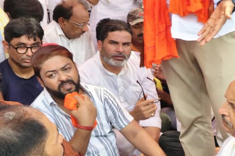 Bharat Tiwari encounter case: Prashant Kishore reaches his village
