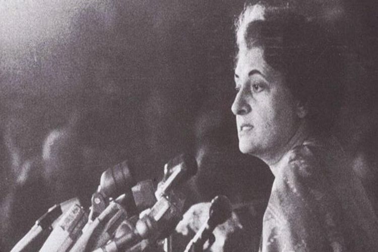 25 June: Declaration of emergency in the country