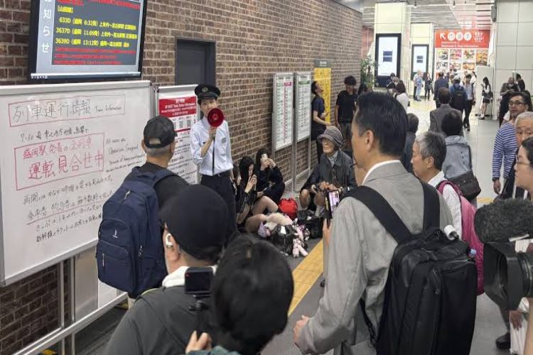 7.2 magnitude earthquake strikes northern Japan