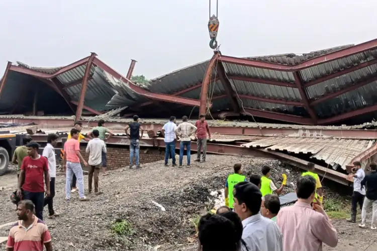Death toll in Kolkata's Taratala under-construction godown collapse rises to 8