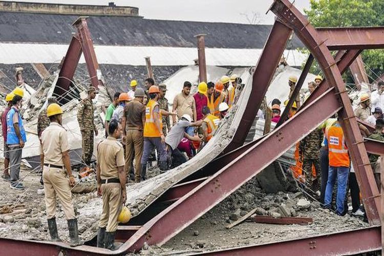 Death toll in Kolkata warehouse accident rises to 10
