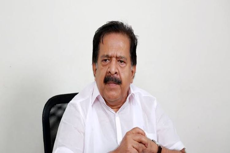 Allegations of razor attack on SFI baseless: Chennithala