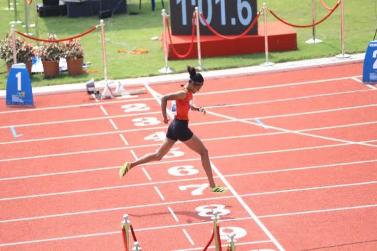 Harshita had to run the 400m hurdles race alone again due to an official's lapse.