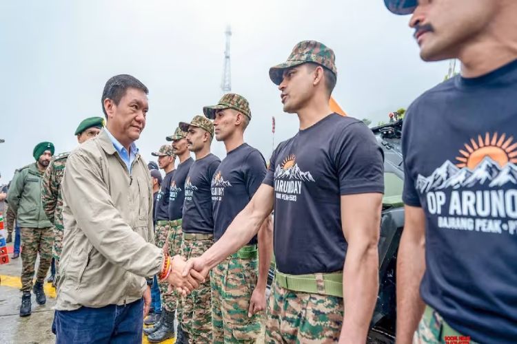 Arunachal Pradesh Chief Minister flags off 'Op Arunodaya' trekking expedition