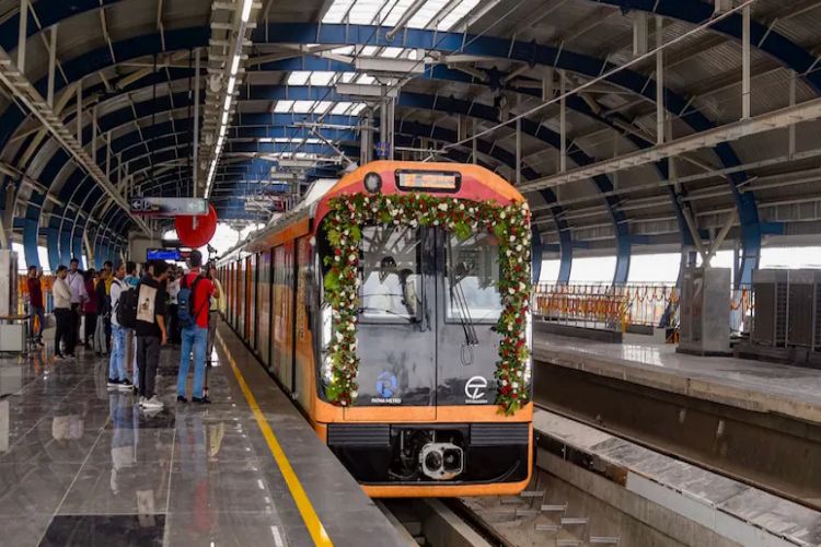 Instructions to complete all Patna Metro works on time