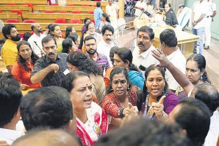 Congress after ruckus in Thiruvananthapuram Municipal Corporation Council
