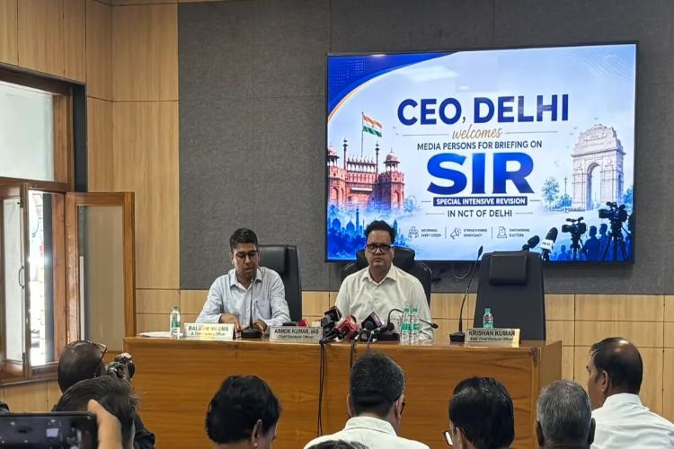 SIR process begins in Delhi, 13,000 BLOs to conduct door-to-door verification