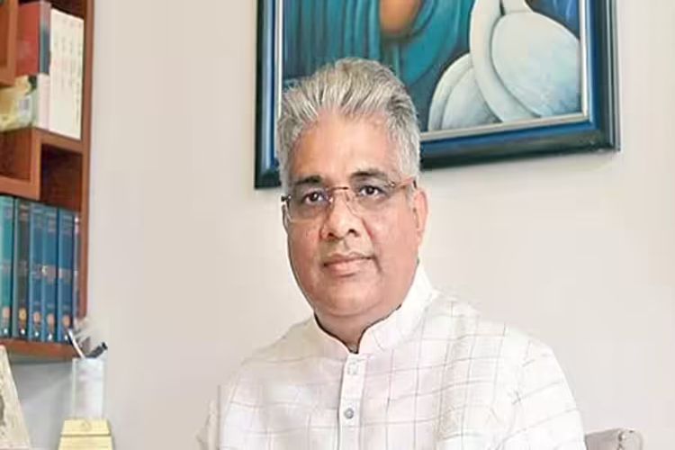 Shubhendu met Union Minister Bhupendra Yadav 