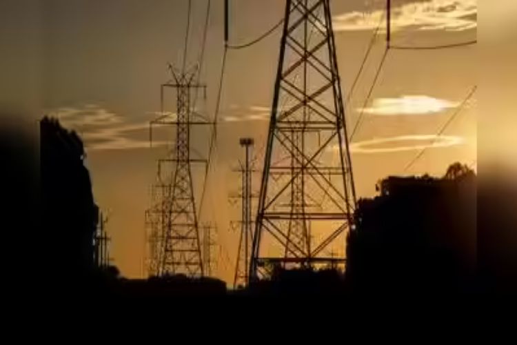 Rising demand in Mumbai is causing power cuts: State government